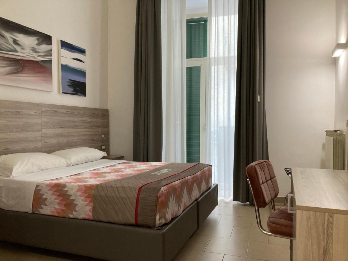 4Stanze Hotel Naples Exterior photo